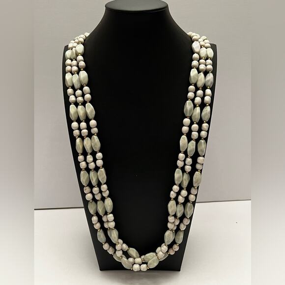 Vintage Japan Green Chalcedony Three Strand Long Chunky Stone Necklace 32" - Picture 1 of 6